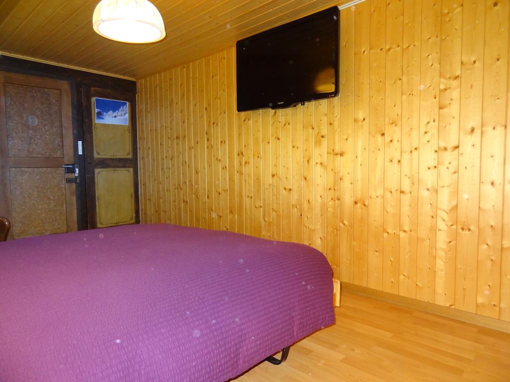Helvetia Bed and Breakfast Troistorrents Kamer foto